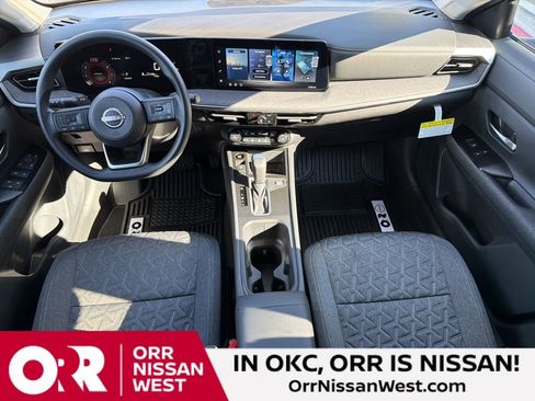 New 2026 Nissan Kicks SV w/ Charging Package image 17