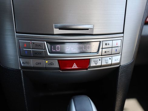 Used 2010 Subaru Legacy 2.5i Limited AWD/4WD image 25