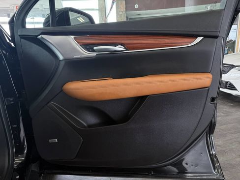 Used 2025 Cadillac XT5 Premium Luxury w/ LPO, Floor Liner Package AWD/4WD image 32