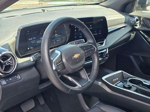 Certified 2026 Chevrolet Equinox LT w/ Convenience Package II FWD image 9