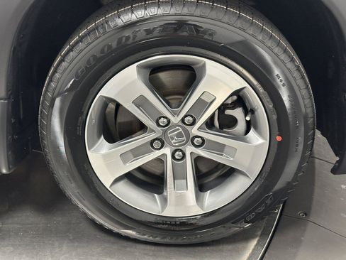 Certified 2024 Honda Pilot EX-L image 17