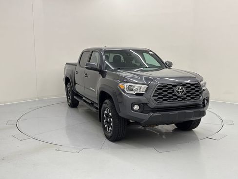 Used 2021 Toyota Tacoma TRD Off-Road w/ Technology Package image 7
