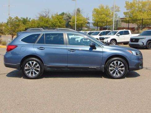 Used 2016 Subaru Outback 2.5i Limited AWD/4WD image 3