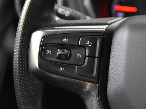 Used 2025 Chevrolet Blazer LT FWD image 19