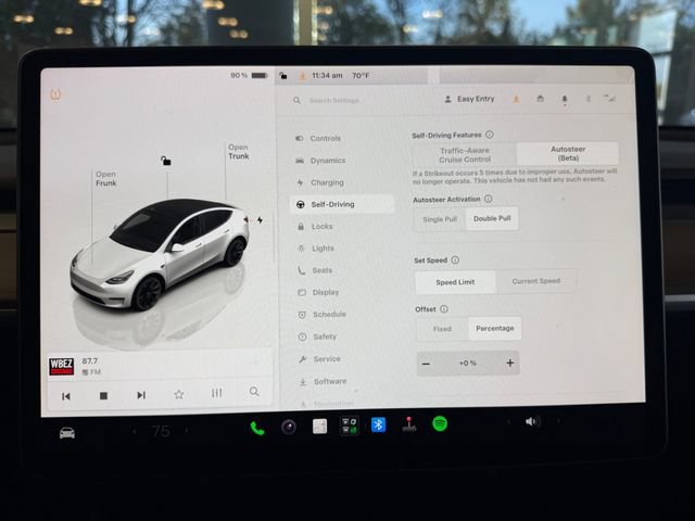 Used 2024 Tesla Model Y Long Range AWD/4WD image 28