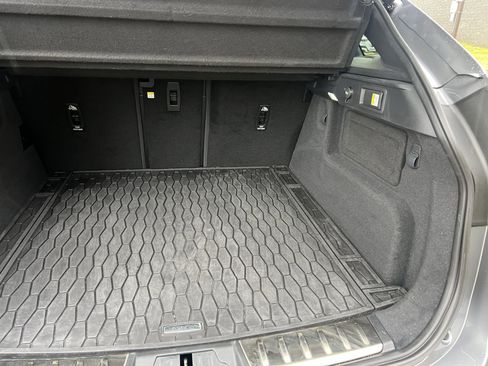 Certified 2025 Jaguar F-PACE R-Dynamic S image 35