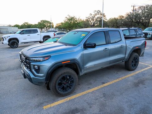 Used 2025 GMC Canyon Elevation w/ Convenience Package image 3