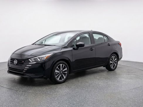 Used 2025 Nissan Versa SV FWD image 3
