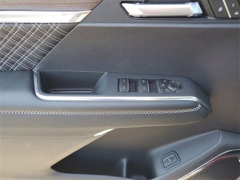 New 2025 GMC Acadia Denali w/ Super Cruise Package image 17