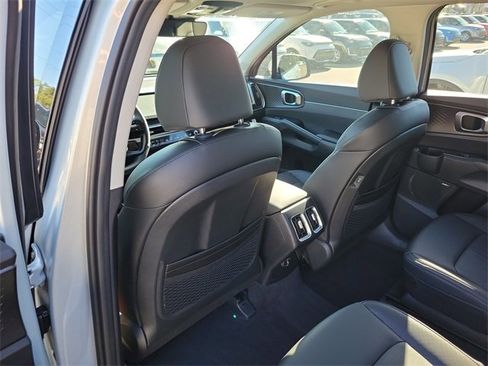 New 2026 Kia Sorento EX image 17