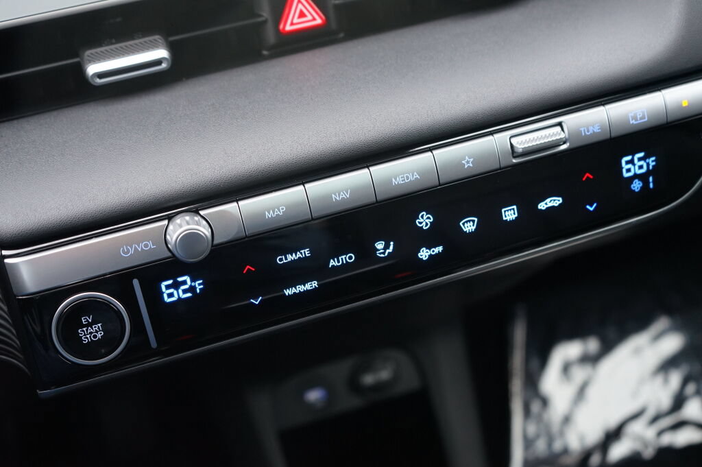 Certified 2023 Hyundai Ioniq 5 Limited AWD/4WD image 20