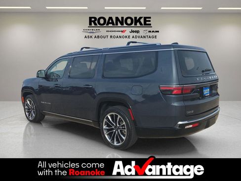 Used 2024 Jeep Wagoneer L Series III w/ Premium Group I image 14