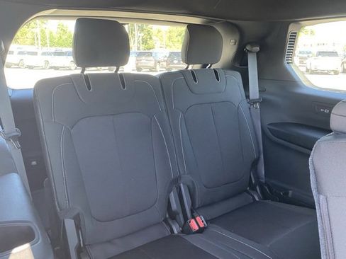 New 2025 Jeep Grand Cherokee L Laredo w/ Luxury Tech Group I image 33