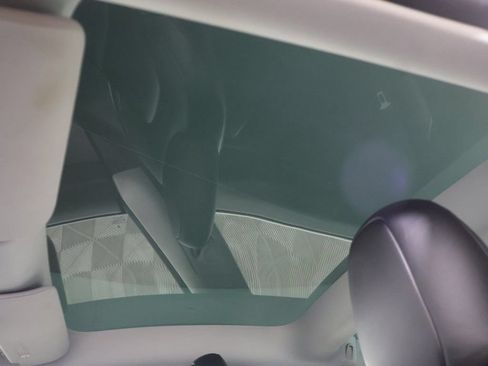 Used 2023 Tesla Model 3 Standard Range RWD image 17