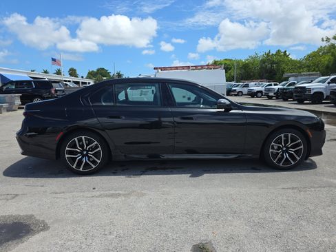 Used 2023 BMW 740i RWD image 8