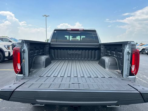 New 2026 GMC Sierra 1500 AT4 w/ AT4 Premium Package AWD/4WD image 38