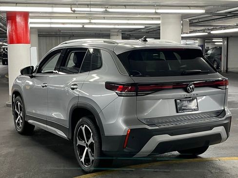 New 2025 Volkswagen Tiguan SE image 5