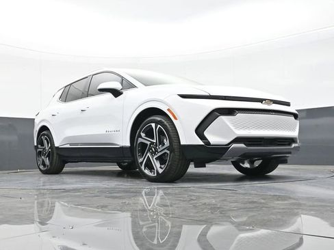 New 2026 Chevrolet Equinox EV LT image 46