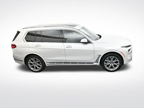 Used 2024 BMW X7 xDrive40i image 21