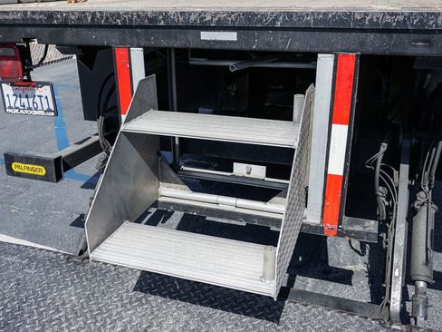 Used 2015 Ford F650 2WD Crew Cab Super Duty image 12