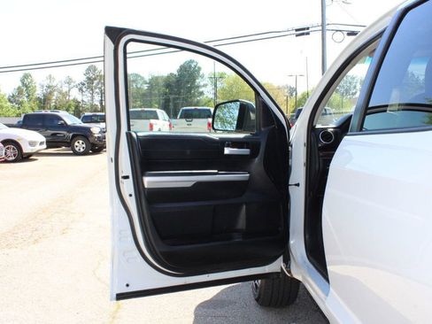 Used 2017 Toyota Tundra Limited image 12