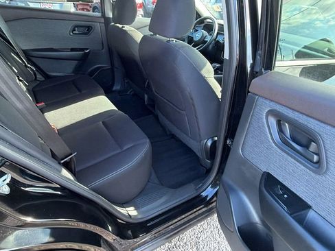 Used 2023 Nissan Rogue S image 18