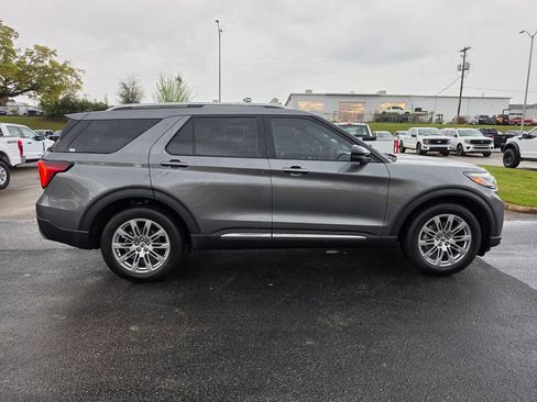 New 2026 Ford Explorer Platinum image 38