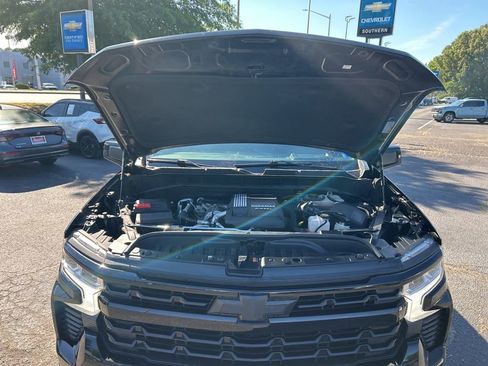 Used 2023 Chevrolet Silverado 1500 RST w/ Z71 Off-Road Package AWD/4WD image 7