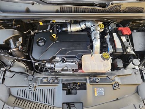 Used 2022 Chevrolet Trax LT w/ LT Convenience Package image 27