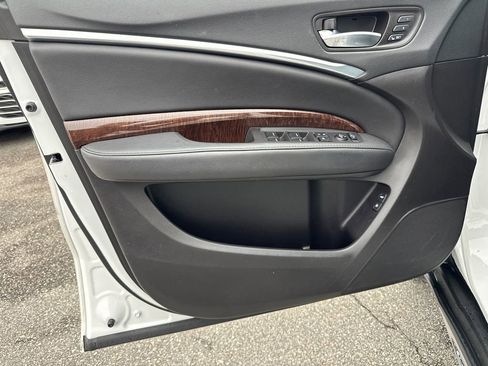 Used 2020 Acura MDX SH-AWD image 11
