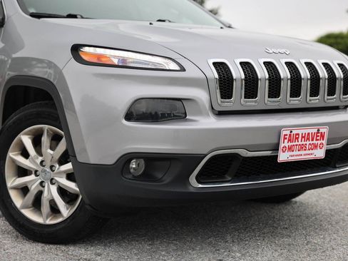 Used 2017 Jeep Cherokee Limited AWD/4WD image 40