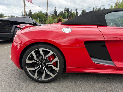 Used 2011 Audi R8 V10 AWD/4WD image 8