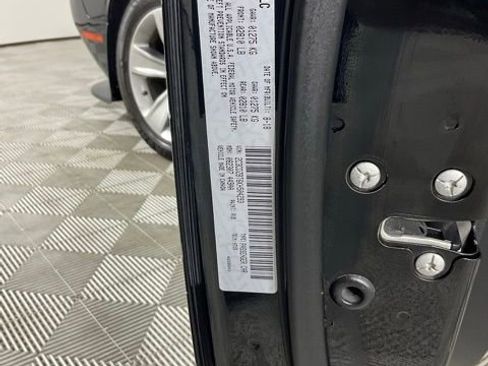 Used 2019 Dodge Challenger R/T RWD image 28