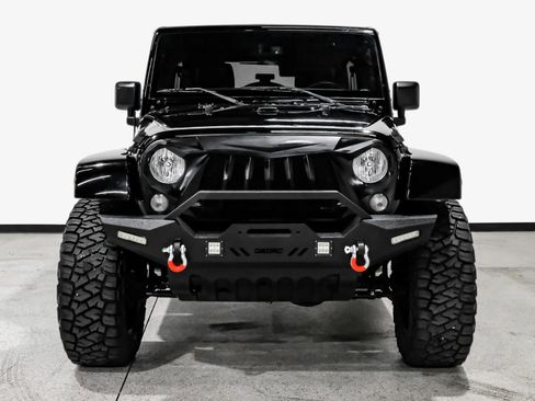 Used 2015 Jeep Wrangler Unlimited Sahara w/ Connectivity Group image 3