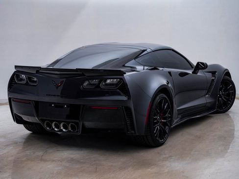Used 2017 Chevrolet Corvette Z06 w/ Battery Protection Package image 9