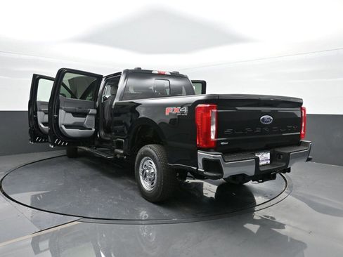 New 2025 Ford F250 XL image 38