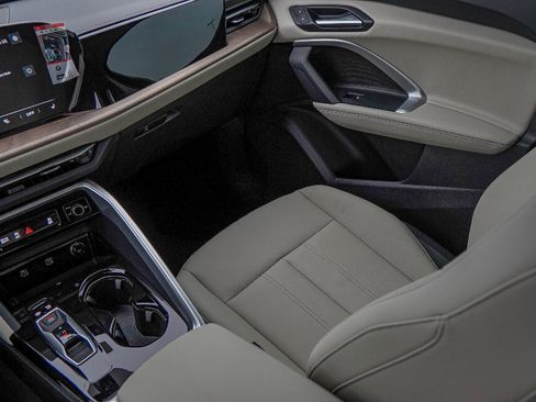 New 2025 Audi Q5 Premium Plus image 21