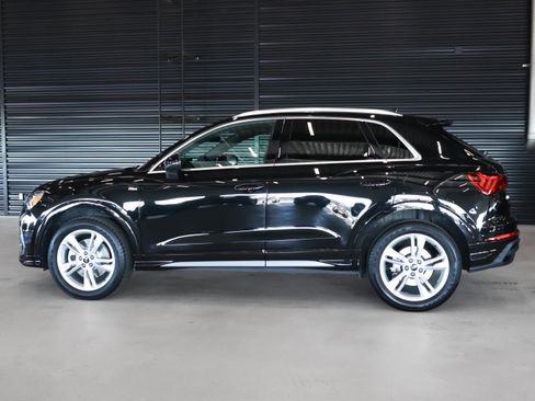 Used 2024 Audi Q3 2.0T Premium image 14