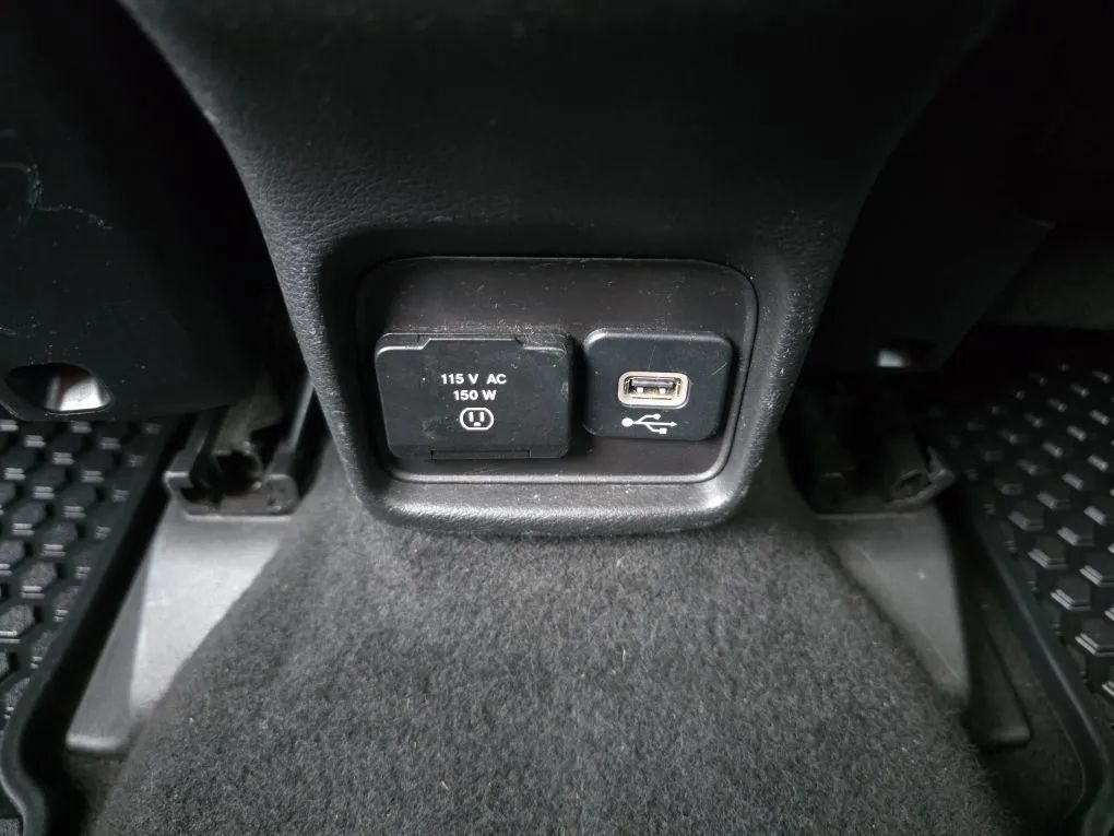Used 2018 Jeep Compass Latitude w/ Popular Equipment Group AWD/4WD image 41