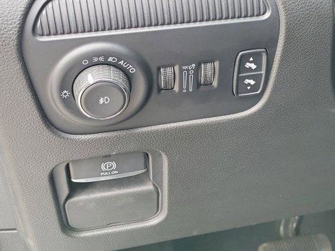 Used 2024 Jeep Wagoneer Series III AWD/4WD image 25