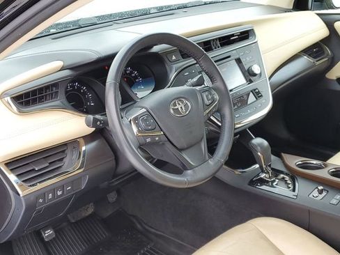 Used 2017 Toyota Avalon XLE Premium w/ All Weather Liner Package image 8