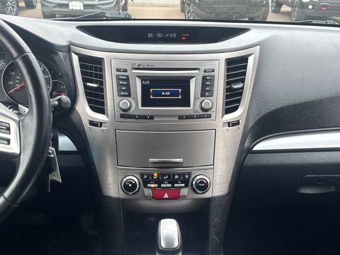 Used 2014 Subaru Outback 2.5i Premium AWD/4WD image 18