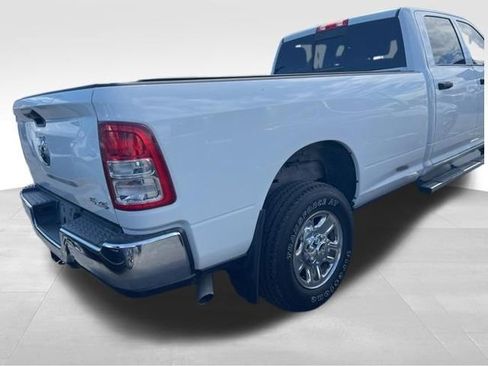 Used 2024 RAM 2500 Tradesman w/ Chrome Appearance Group AWD/4WD image 10
