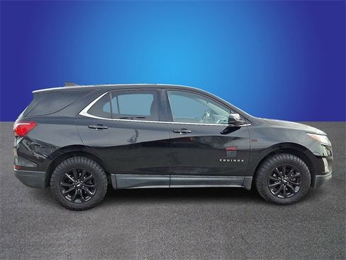 Used 2018 Chevrolet Equinox LT image 3