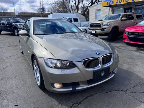 Used 2007 BMW 328i Convertible image 2
