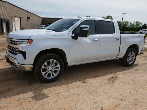 New 2026 Chevrolet Silverado 1500 LTZ w/ LTZ Premium Package AWD/4WD image 7