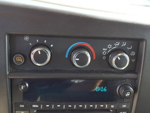 Used 2015 Chevrolet Express 2500 RWD image 21