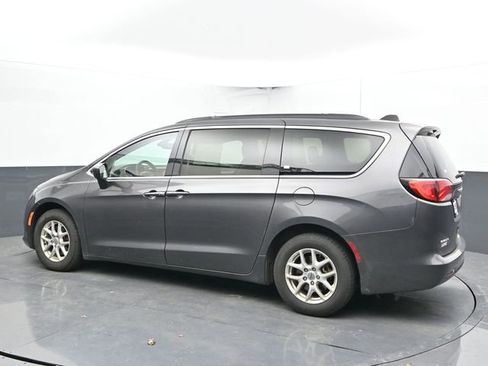 Used 2021 Chrysler Voyager Lxi FWD image 7