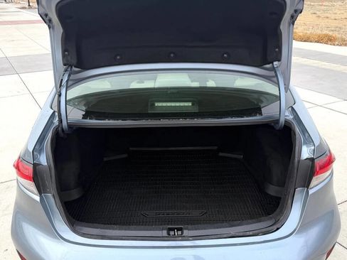 Used 2022 Toyota Corolla L image 10