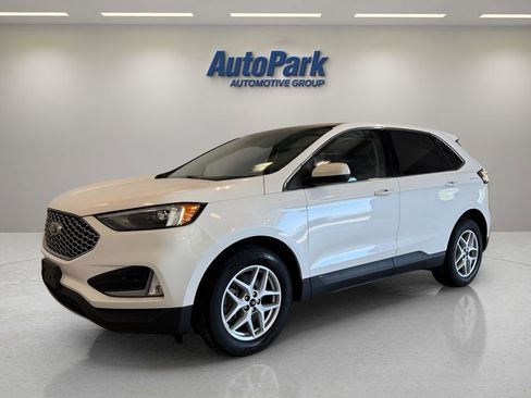Used 2023 Ford Edge SEL w/ Convenience Package AWD/4WD image 3